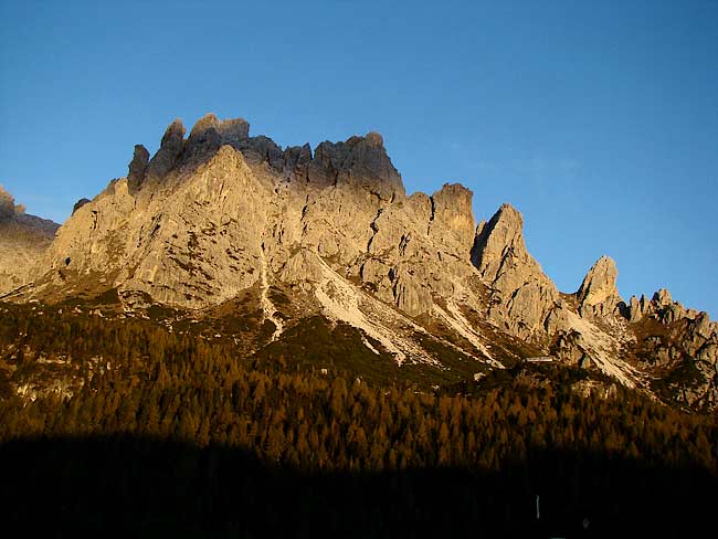 il Monte Ciarìdo (Ciareido) con le sue torri dal bivio di Soracrepa - Pian dei Buoi - Lozzo di Cadore