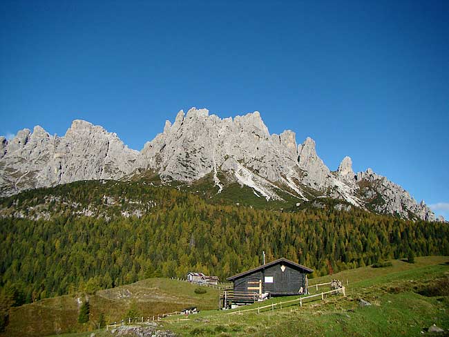 Il M. Ciastelin con il suo Campanile ed il M. Ciarìdo dal bivio di Soracrepa - Pian dei Buoi - Lozzo di Cadoree 