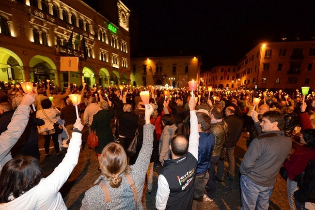 fiaccolata e manifestazionne "Salviamo la Provincia di Belluno": 24-ottobre-2012