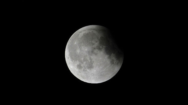 eclissi_parziale_di_luna_il_25_aprile_6970