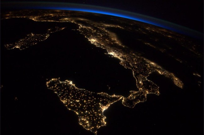 italia immagine notturna da ISS