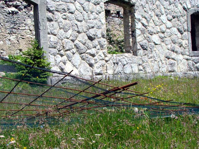 perimetrazione anti intrusione Forte Col Vidal: Forte Basso (03)