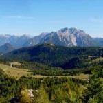 Panorama da N a S dal rifugio Ciareido verso l'altopiano di Pian dei Buoi e il Parco della Memoria: Dolomiti d'Auronzo, Creste di Confine in Comelico, Brentoni, Doana e le Dolomiti d'Oltrepiave.