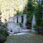 L'edificio durante le fasi di pulizia dalla vegetazione infestante (4#4)