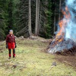 Abbruciamento di ramaglia completa il ripristino di questa postazione/baraccamento