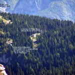 Foto scattata dalla forcella S. Lorenzo con in evidenza la caserma di Vidal Basso (Forte Basso) e la postazione "de la Bronzera" con il cono visuale ripristinato