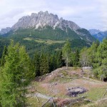 Panoramica dal Col Cervera alle Tre Cime di Lavaredo passsando per il M. Ciarìdo e il pascolo di Pian dei Buoi dal piazzale del Forte Alto