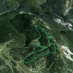 Il Parco della Memoria in 3D (da Google Earth): la dorsale dei Colli da Soracrepa a Col Vidal ripresa da ovest; a d. a valle Cima Gogna