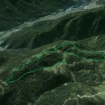 Il Parco della Memoria in 3D (da Google Earth): la dorsale dei Colli da Col Vidal a Soracrepa; in alto la Val Longiarin che si apre su Lozzo di Cadore