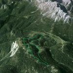 Il Parco della Memoria in 3D (da Google Earth): altopiano di Pian dei Buoi da est con a sin. la Val Longiarin