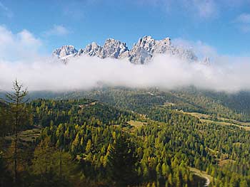 Scorcio sull'altopiano di Pian dei Buoi da una postazione del Parco della Memoria